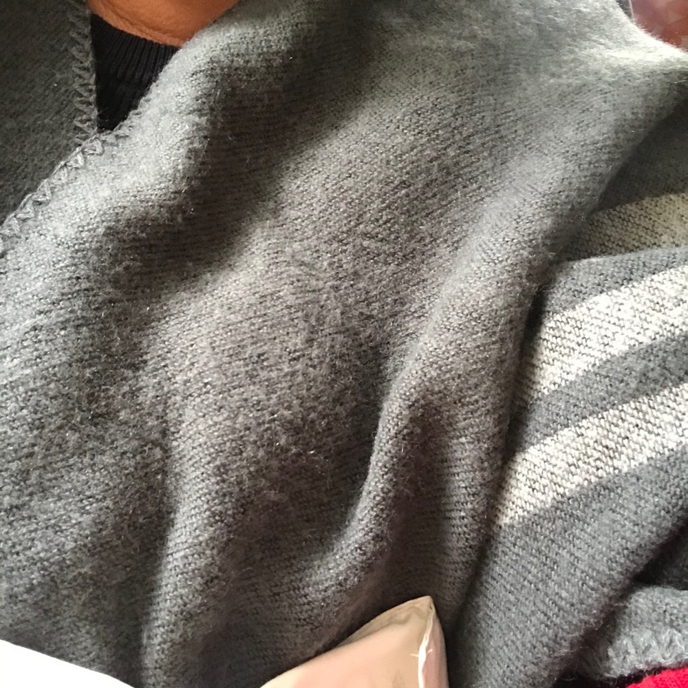 Ponchó shawls - Picture 10 of 10